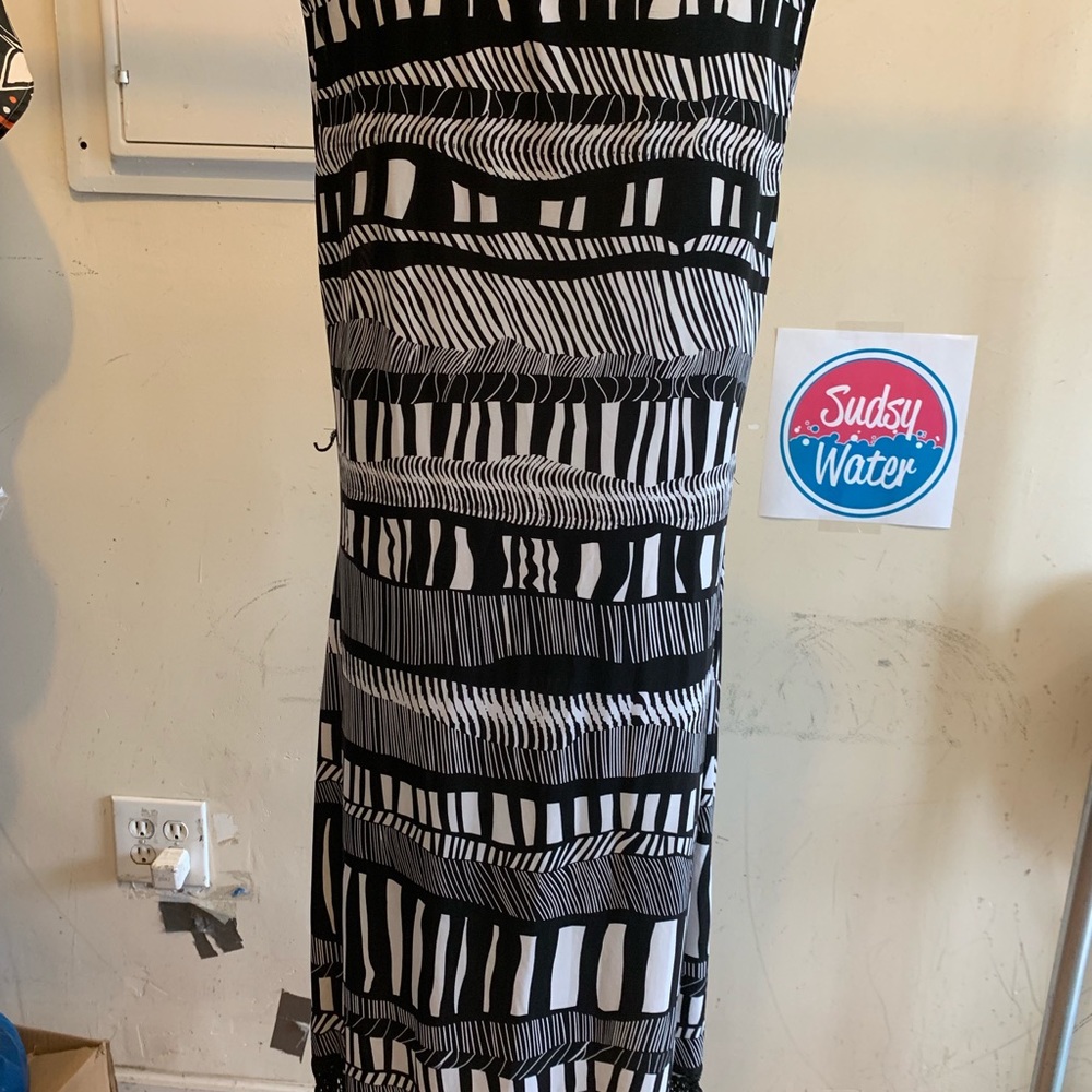Dress - Picture 2 of 5